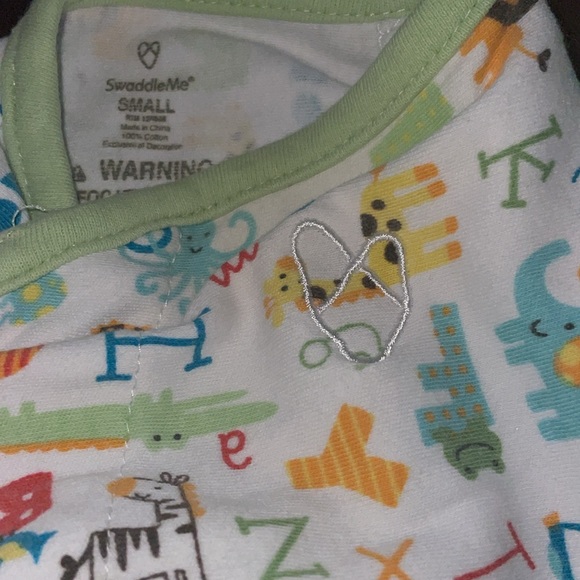 3 Small SwaddleMe swaddles - Picture 2 of 2